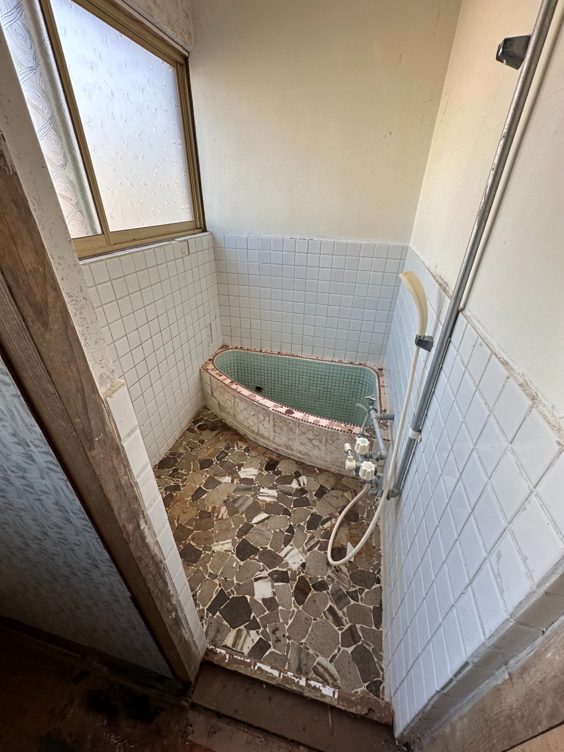 https://maruei-kaitai.com