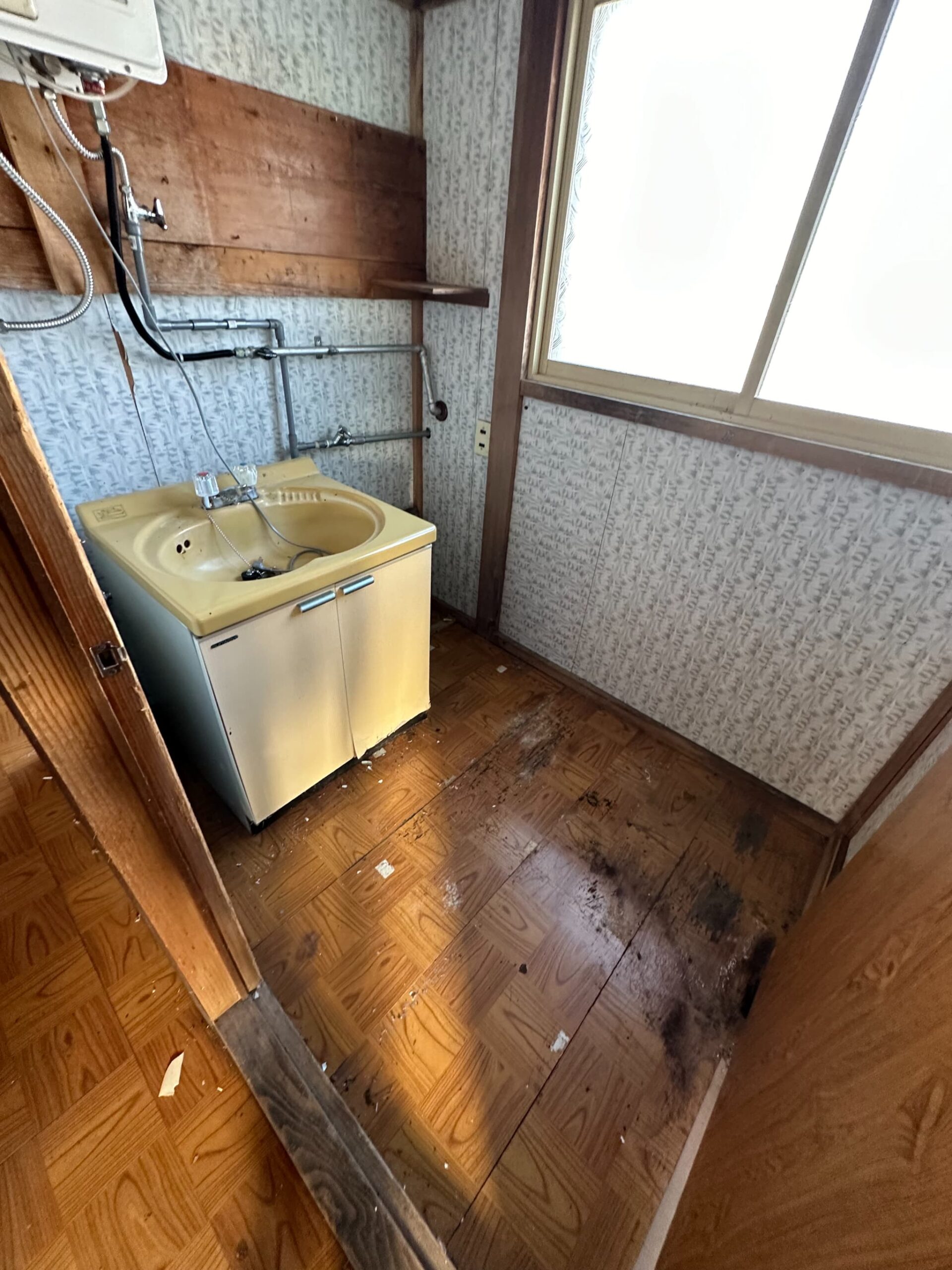 https://maruei-kaitai.com